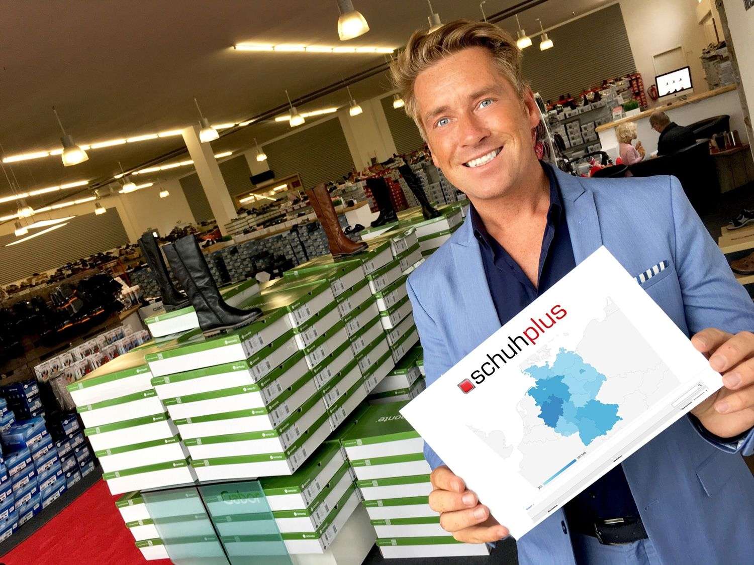 Freut sichüber den Erfolg von schuhplus?Schuhe inÜbergrößen: Firmengründer Kay Zimmer. Freut sichüber den Erfolg von schuhplus?Schuhe inÜbergrößen: Firmengründer Kay Zimmer.