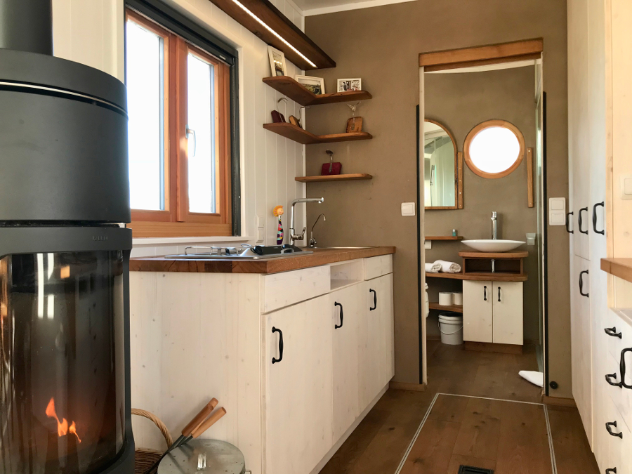 Wohnwagon Frieda ist beim Flair Hotel Reuner zu mieten (Bildquelle: Flair Hotel Reuner)