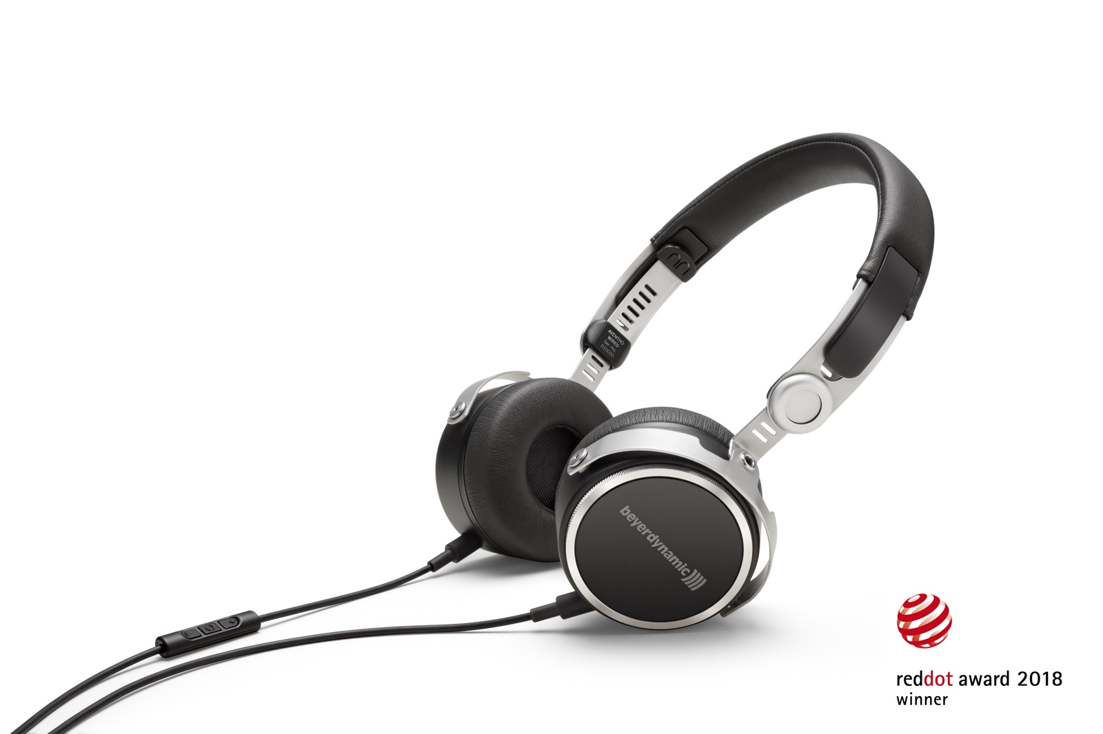 Ausgezeichnet mit dem Red Dot Award: Product Design 2018: Aventho wired von beyerdynamic Ausgezeichnet mit dem Red Dot Award: Product Design 2018: Aventho wired von beyerdynamic