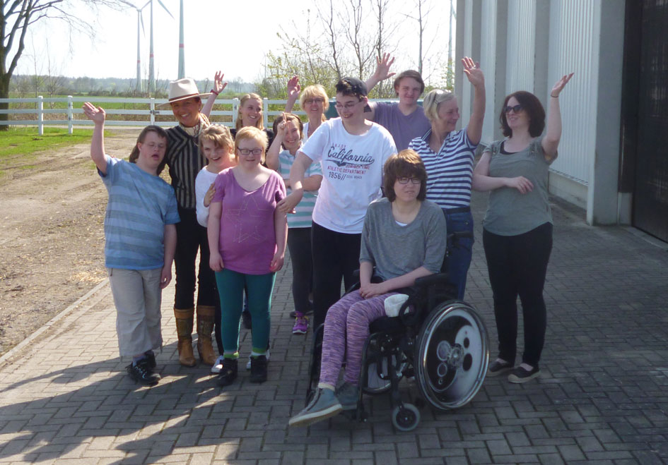 "Mittwochsgruppe" der Lebenshilfe Syke bei Annette Engelhardt auf der Ballermann Ranch