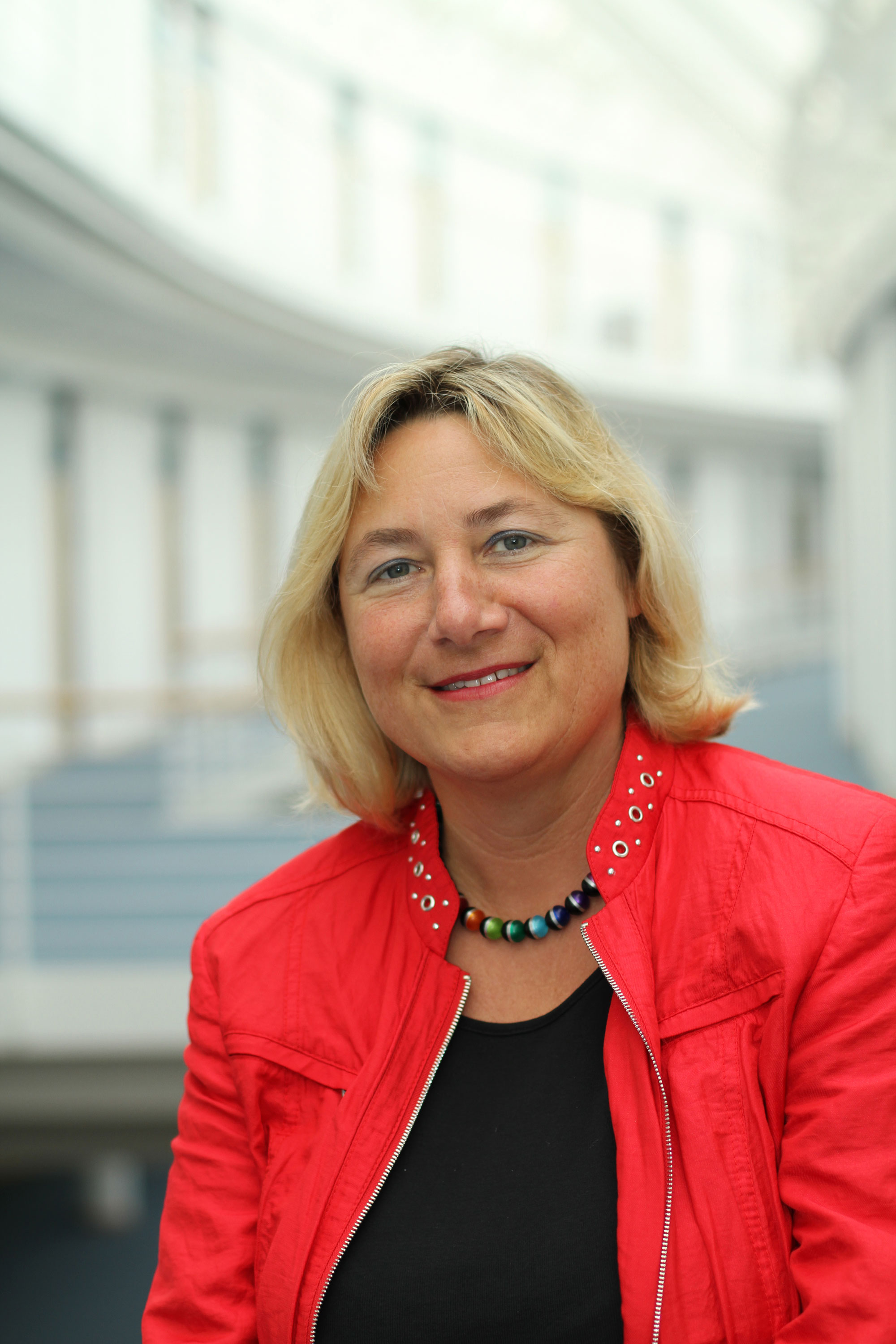 Patricia Rehse, Kfz-Beraterin bei der R+V Versicherung Patricia Rehse, Kfz-Beraterin bei der R+V Versicherung