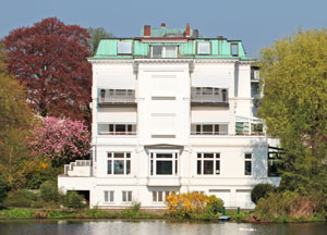 Pflegeimmobilien als Kapitalanlage (Bildquelle: @Fotolia_31703773) Pflegeimmobilien als Kapitalanlage (Bildquelle: @Fotolia_31703773)