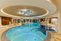 Royal Beauty Spa mit Innenpool und Ruheliegen (Trofana Royal)