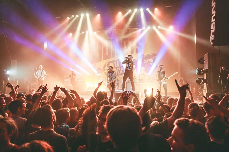 Donots auf Tour mit ELATION und HOG 4 (Foto © Paul Gärtner, frei zur Veröffentlichung bei Namensnenn Donots auf Tour mit ELATION und HOG 4 (Foto © Paul Gärtner, frei zur Veröffentlichung bei Namensnenn