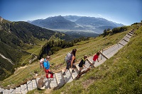 Mit der Familie wandern (c) Martin Lugger (Imst) Mit der Familie wandern (c) Martin Lugger (Imst)