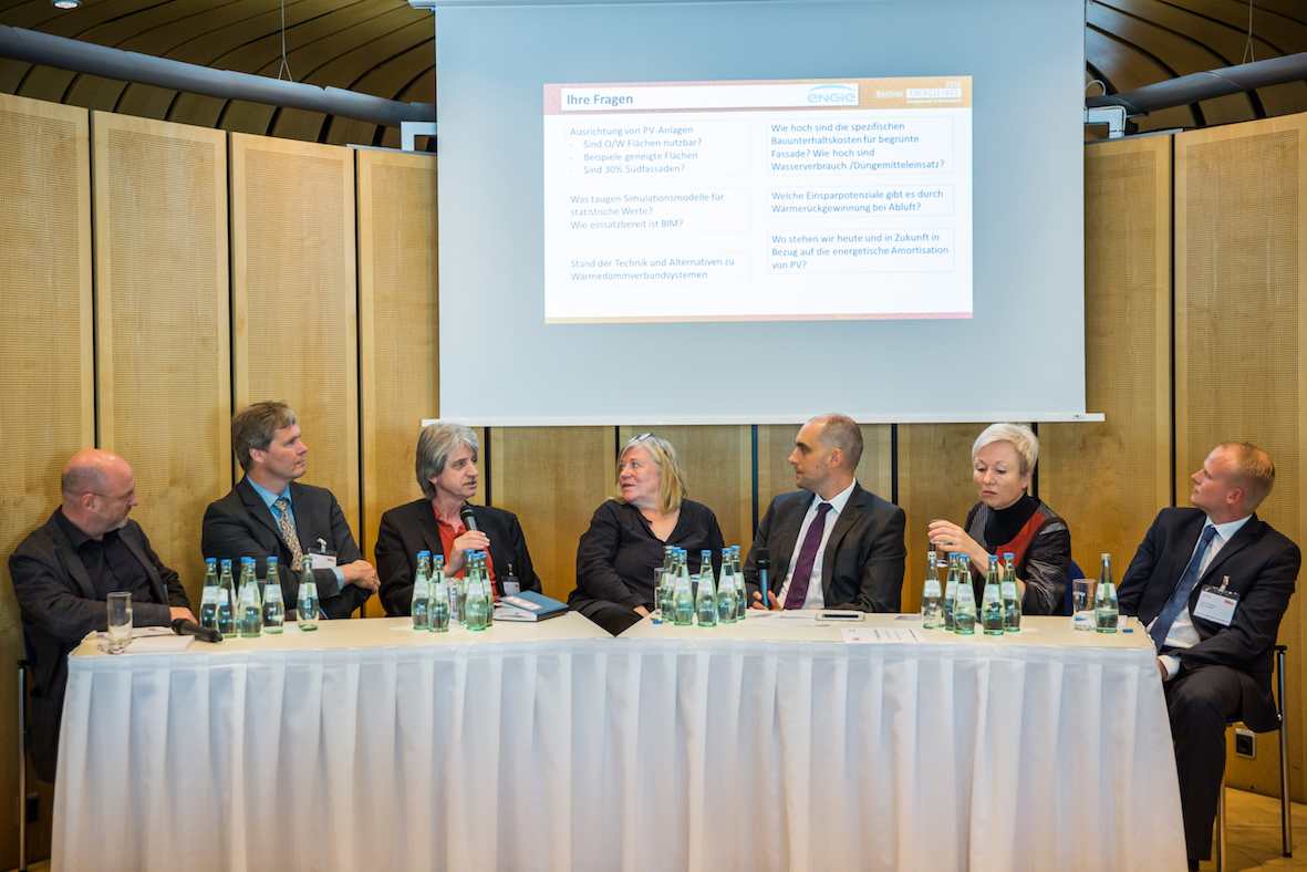 Beim Panel von ENGIE Deutschland diskutierten die Experten u?ber intelligente Fassadenkonzepte. (Bil Beim Panel von ENGIE Deutschland diskutierten die Experten u?ber intelligente Fassadenkonzepte. (Bil