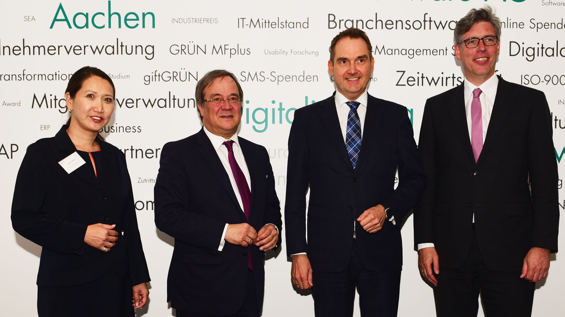 Mailin Winter, Armin Laschet, Dr. Oliver Grün, Marcel Philipp (v.l.) Mailin Winter, Armin Laschet, Dr. Oliver Grün, Marcel Philipp (v.l.)
