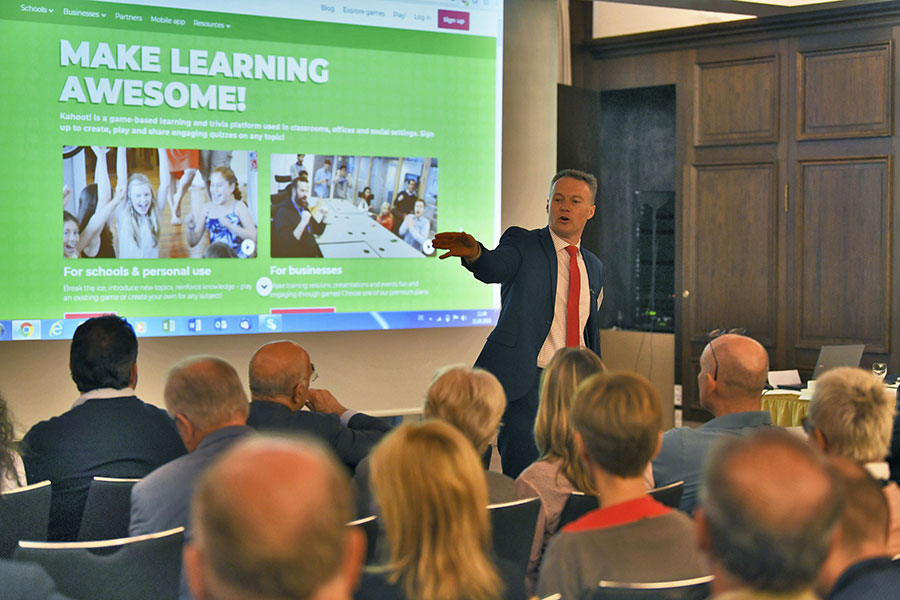 Präsentation neuer inlingua Lehr- und Lernmaterialien für Mobile Devices (Bild: Bettina Meister)