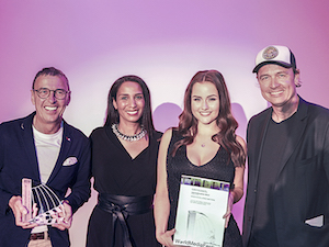 (v.l.n.r.) CCO Martin Bruss (Regie/Schnitt), Sara Chinbuah (WorldMediaFestival), Christof Wahl (DOP)