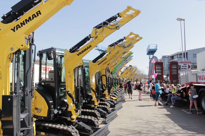Beim Frühlingsfest zeigte Yanmar-Händler M&V Veit die gesamte Bandbreite seines Maschinen-Portfo Beim Frühlingsfest zeigte Yanmar-Händler M&V Veit die gesamte Bandbreite seines Maschinen-Portfo