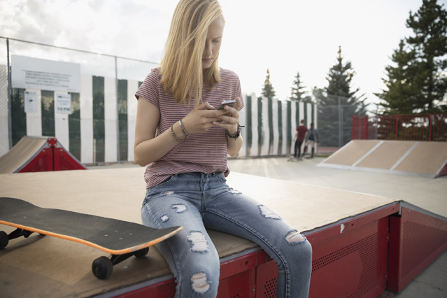 Kinder sollten mit Cybermobbing nicht alleine gelassen werden.Quelle: ERGO Group Kinder sollten mit Cybermobbing nicht alleine gelassen werden.Quelle: ERGO Group
