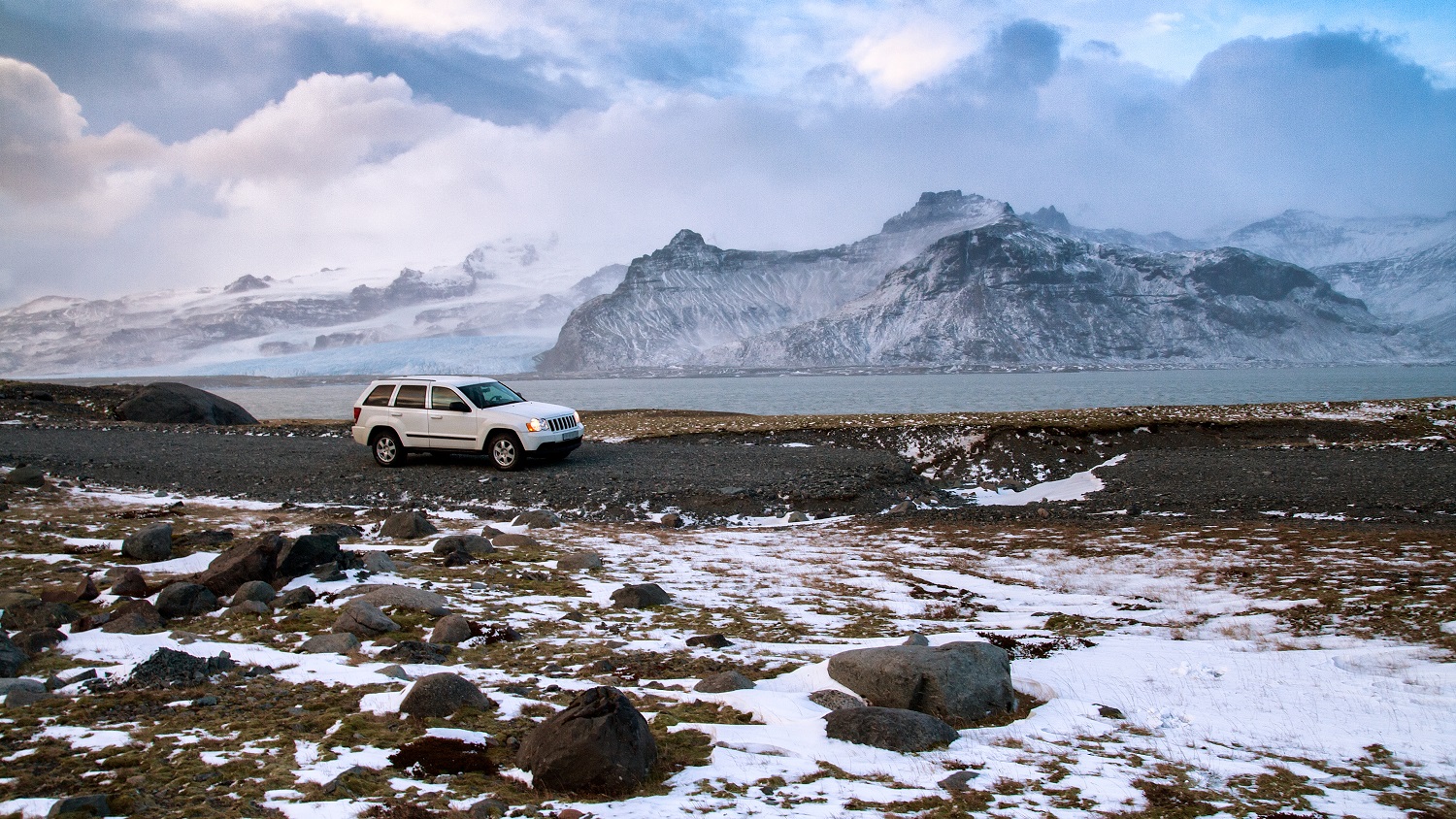 Mit dem Premium-Service hat Sunny Cars ein neues Mietwagenpaket für Island eingeführt (Bildquelle: A