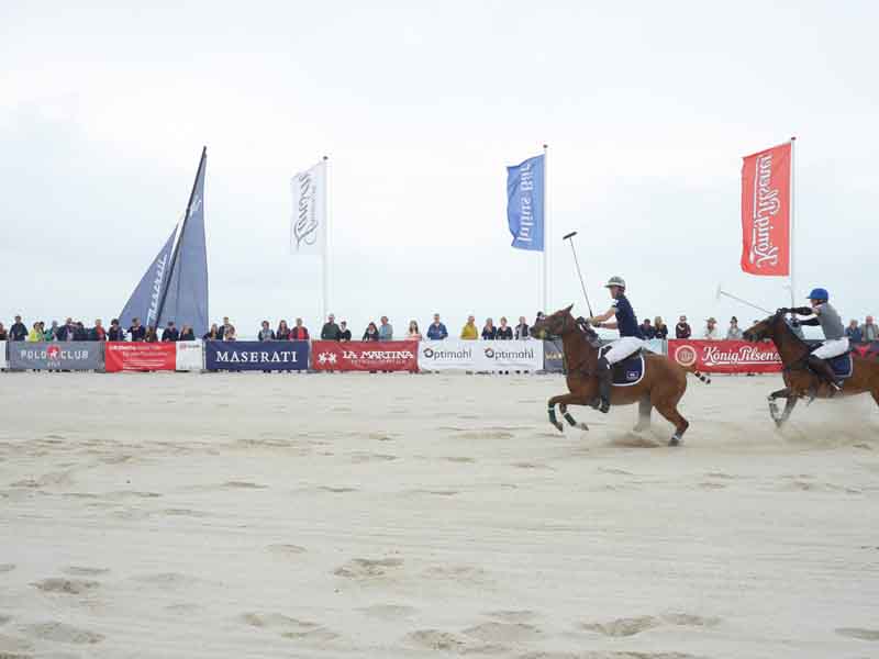 Julius Bär Beach Polo World Cup in Hörnum auf Sylt (Foto: Optimahl) Julius Bär Beach Polo World Cup in Hörnum auf Sylt (Foto: Optimahl)
