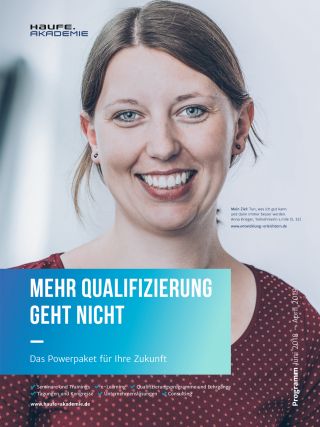 Anna Krieger, s.mile-Teilnehmerin, auf der Titelseite des neuen Gesamtprogramms Anna Krieger, s.mile-Teilnehmerin, auf der Titelseite des neuen Gesamtprogramms