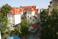 Blick auf den Campus der ANGELL Business School Freiburg