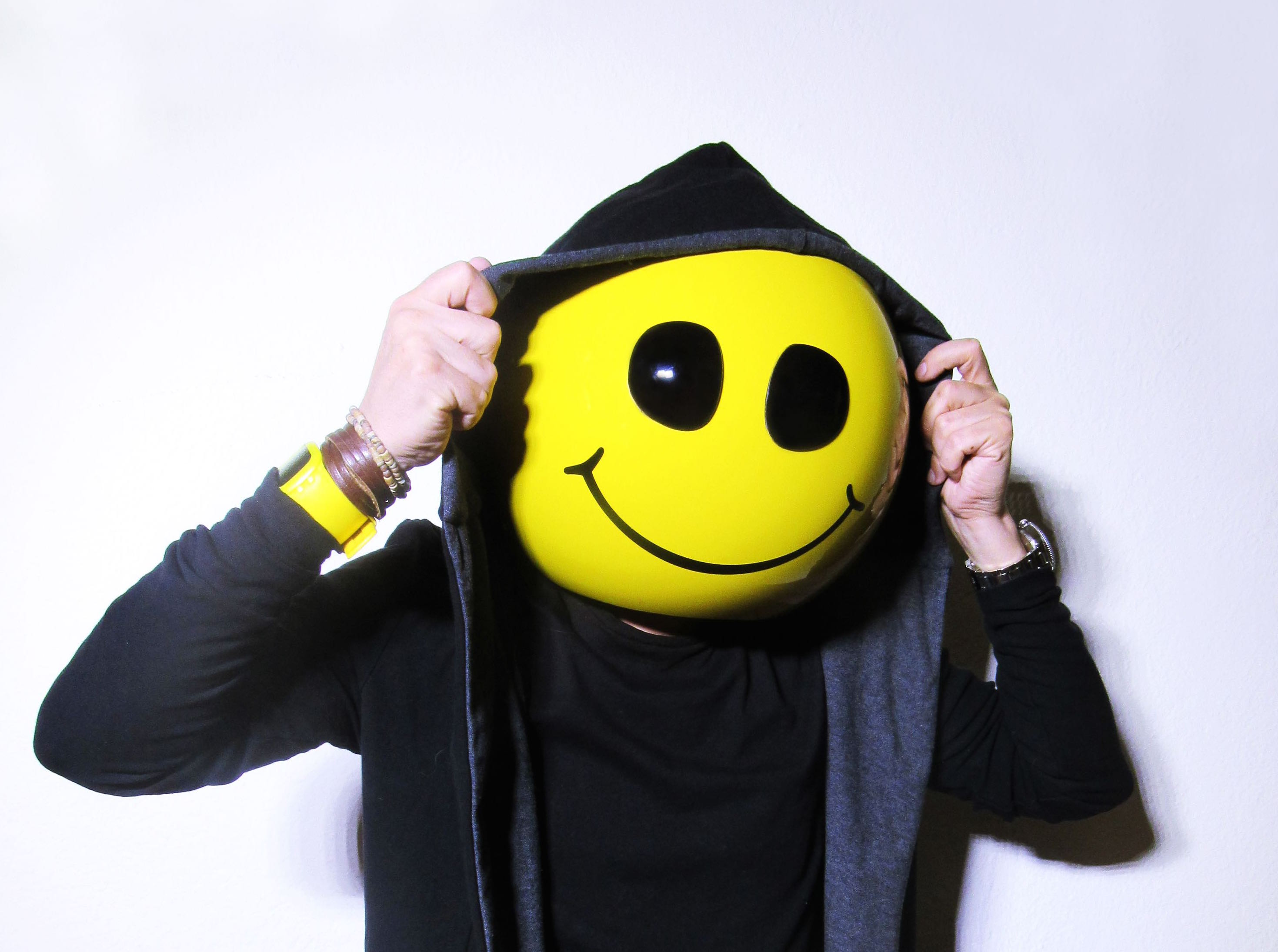 Mike Candys ist mit dabei beim wee SUMMER DANCE (Bildquelle: Mike Candys) Mike Candys ist mit dabei beim wee SUMMER DANCE (Bildquelle: Mike Candys)