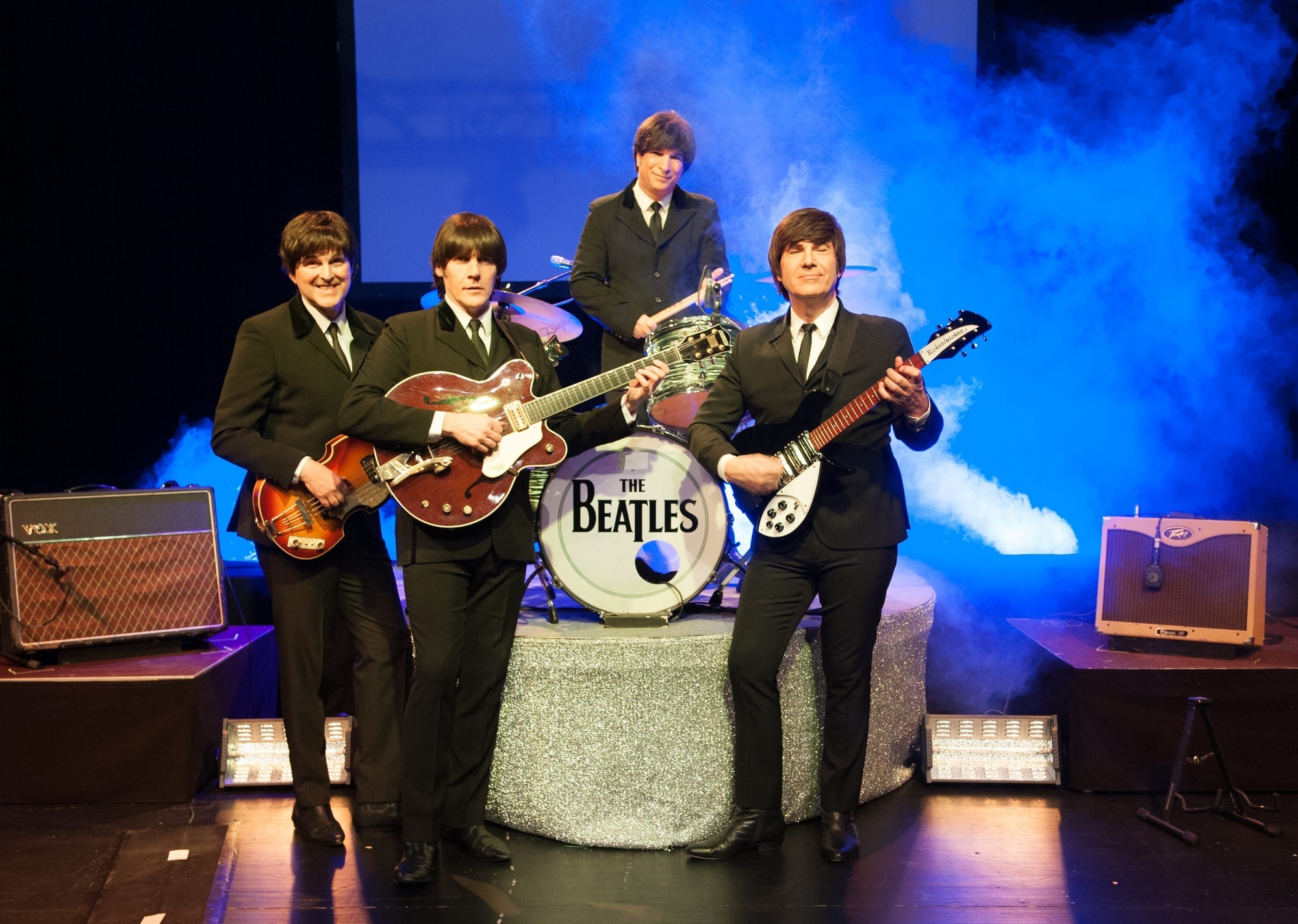 Das internatonal gefeierte Beatles-Musical"all you need is love!" gastiert in Berlin Das internatonal gefeierte Beatles-Musical"all you need is love!" gastiert in Berlin