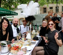 (Foto: HJKrieg, hl-studios, Erlangen): Erlanger Bürger-Brunch – Picknick für einen guten Zweck (Foto: HJKrieg, hl-studios, Erlangen): Erlanger Bürger-Brunch – Picknick für einen guten Zweck