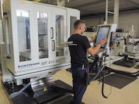 KUNZMANN hat das Ausbildungszentrum mit zwei Fräsmaschinen WF 410 MC ausgestattet (Foto: KUNZMANN).