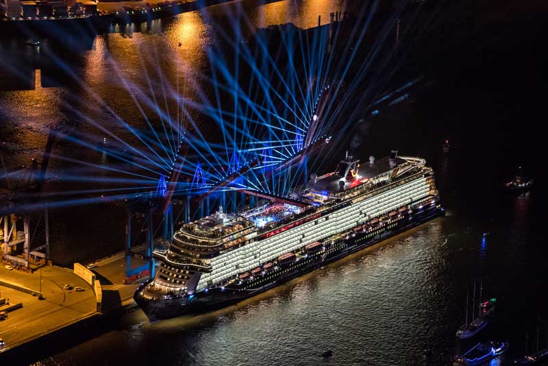 Mein Schiff 1 (Foto: © Andreas Vallracht für TUI Cruises) Mein Schiff 1 (Foto: © Andreas Vallracht für TUI Cruises)
