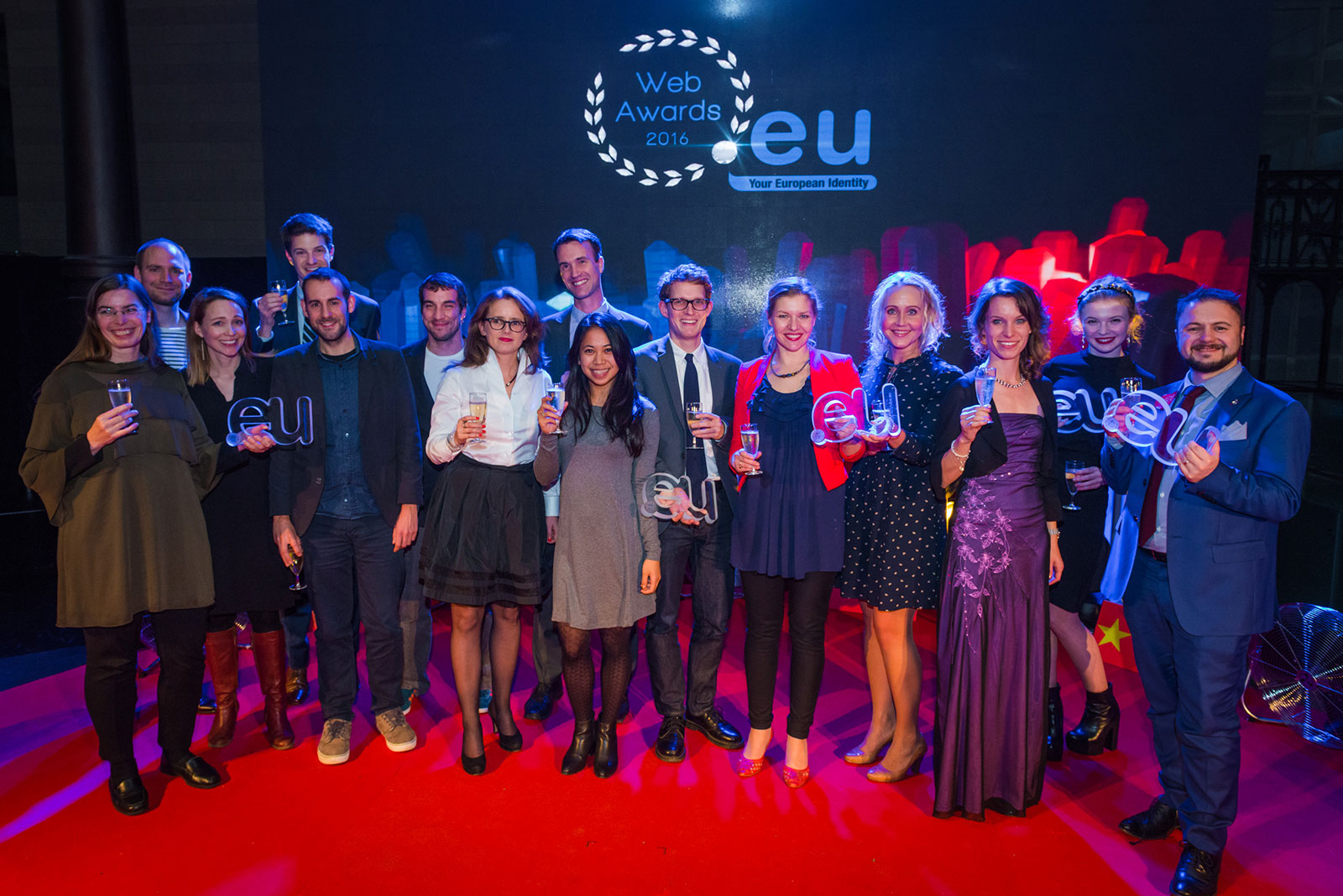 Glückliche Gewinner des .eu Web Award... (Bildquelle: EURID)