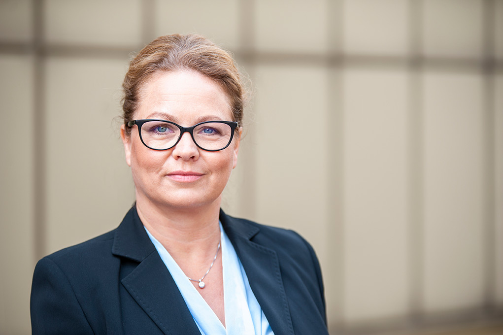 Dr. Geertje Tutschka?Inhaberin und CEO von CLP?Consulting for Legal Professionals Dr. Geertje Tutschka?Inhaberin und CEO von CLP?Consulting for Legal Professionals