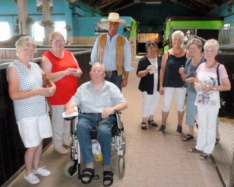 Im Pferdestall: GOLD-KONFIS mit"Ballermann" AndréEngelhardt