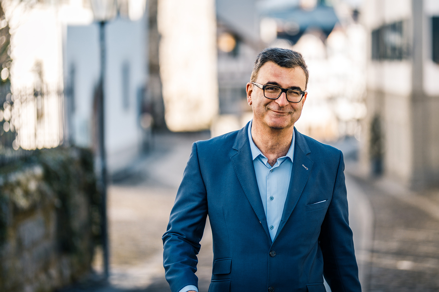 Dieter Menyhart sagt: Ein Verkäufer braucht ein eigenes Ziel. Dieter Menyhart sagt: Ein Verkäufer braucht ein eigenes Ziel.