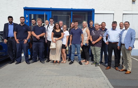Führungskräfte und Auszubildende der All Service Sicherheitsdienste GmbH Führungskräfte und Auszubildende der All Service Sicherheitsdienste GmbH