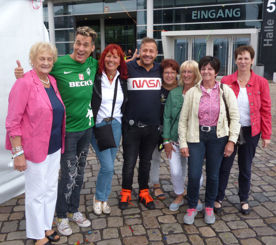 Andy Bar, Willi Herren und sechs Ladys aus Blockwinkel