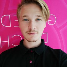 BU: Jonas Koch studiert Fitnessökonomie an der DHfPG und arbeitet bei Mrs.Sporty in Gersthofen
