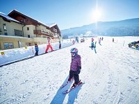 Kinder im Skikurs im Winter (c) Peter Podpera (Krallerhof) Kinder im Skikurs im Winter (c) Peter Podpera (Krallerhof)