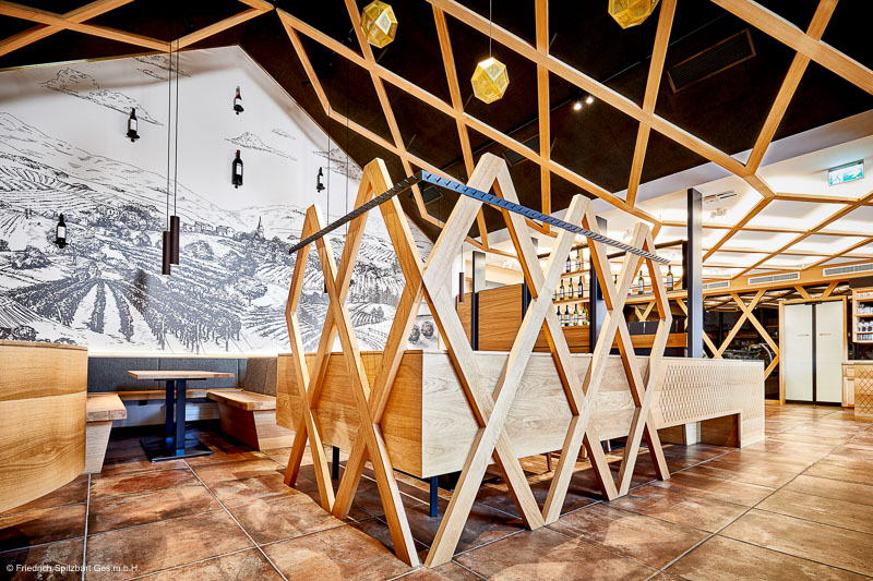 Der neugestaltete Heurige Ott in Hagenbrunn verbindet Gemütlichkeit mit moderner Gastronomie. (Bildq