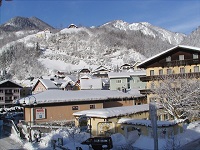 Außenansicht auf das Landhotel Post Ebensee im Winter (Landhotel Post Ebensee)