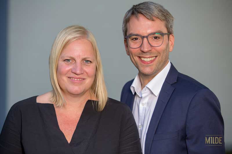 Heike Schaffernicht und Ole Schäfer (Foto: Ralf Milde für VOSS+FISCHER, frei zur Veröffentlichung be Heike Schaffernicht und Ole Schäfer (Foto: Ralf Milde für VOSS+FISCHER, frei zur Veröffentlichung be