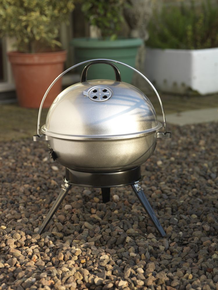 Mit dem Rust-Oleum Lackspray erstrahlen  ausgediente Grills im Handumdrehen in  neuem Glanz. 