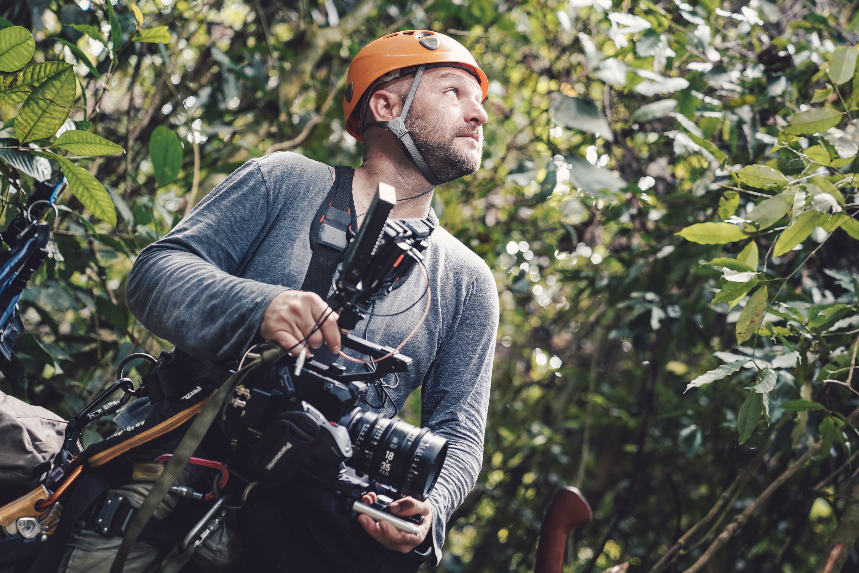 Kameramann Oliver Roetz mit Panasonic AU-EVA1 Kamera (Bildquelle: Panasonic) Kameramann Oliver Roetz mit Panasonic AU-EVA1 Kamera (Bildquelle: Panasonic)