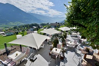 Blick von Balkon auf Panoramaterrasse (Hotel Waldfriede)