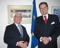 Foto (v.l.n.r.): Dr. Peter Spary und Dr. Guido Quelle Foto (v.l.n.r.): Dr. Peter Spary und Dr. Guido Quelle