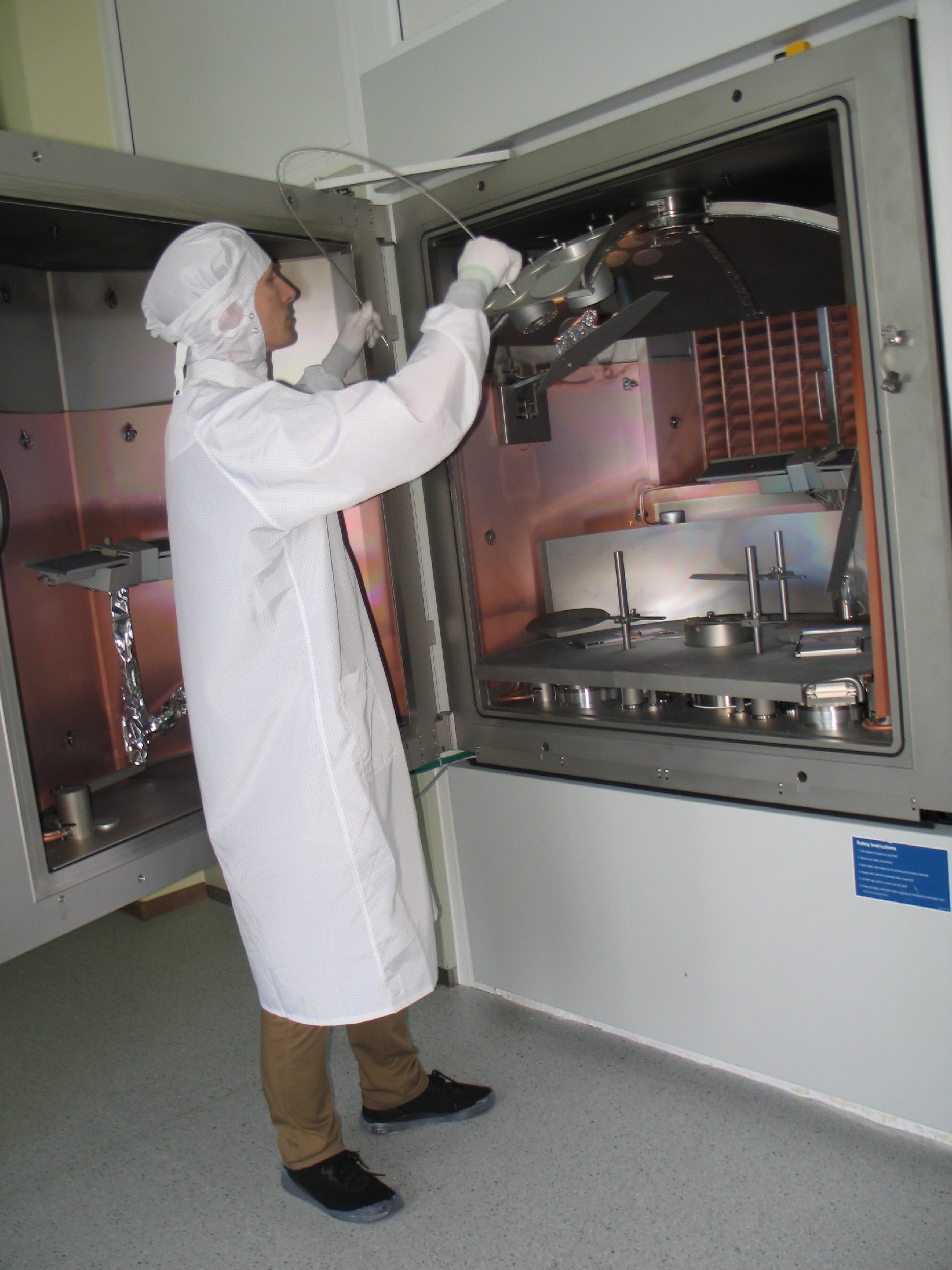 Anlage zur Antireflexbeschichtung (Bildquelle: @ CeramOptec GmbH)