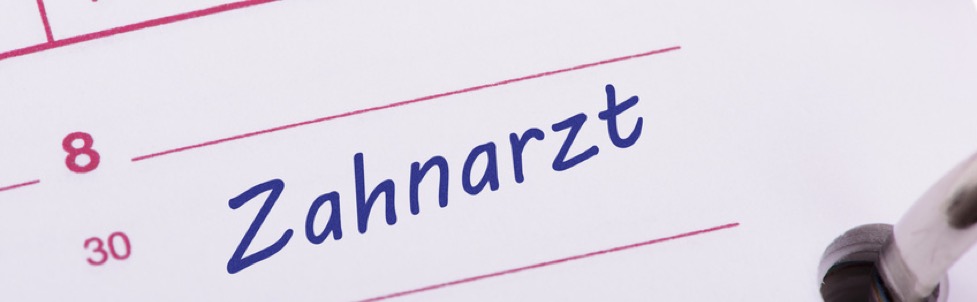 Vor dem Einsatz eines Zahnimplantats geht ein längerer Prozess voraus. (Bildquelle:©Wolfilser - Foto