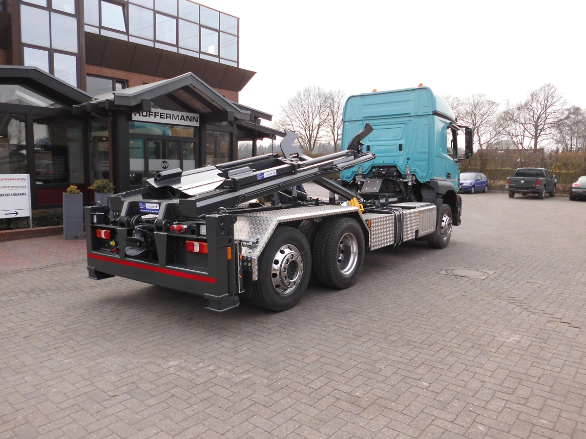 Velsycon 2-Taschen Silosteller aufgebaut auf Lkw-Chassis.