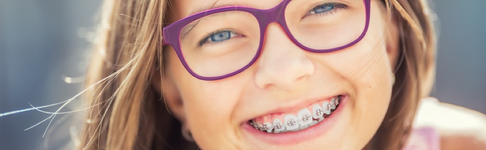 Auch immer häufiger gewünscht: Zahnspange für Erwachsene. (Bildquelle:©weyo - Fotolia) Auch immer häufiger gewünscht: Zahnspange für Erwachsene. (Bildquelle:©weyo - Fotolia)