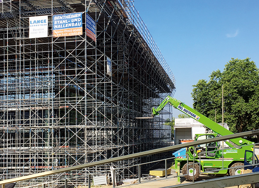 Ein Merlo Roto 45.21 aus dem HKL MIETPARK kam auf der Baustelle Westfalenhalle zum Einsatz.