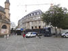 Die Einzelteile der DUPLEX Roto-Geräte wurden über das Gebäude in das Gebäude gehievt.