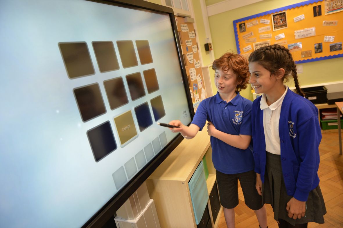 Camelsdale School (Bildquelle: @Clevertouch)