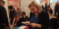 Schüleraustausch: Austausch-Organisationen in der AUF IN DIE WELT-Messe (Foto: Stiftung Völkerverstä