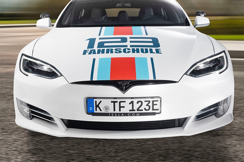 Tesla Model S der 123FAHRSCHULE Tesla Model S der 123FAHRSCHULE