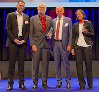 BBG wurde von Webasto für besondere Zusammenarbeit mit Partnership Award ausgezeichnet (Foto: BBG) BBG wurde von Webasto für besondere Zusammenarbeit mit Partnership Award ausgezeichnet (Foto: BBG)