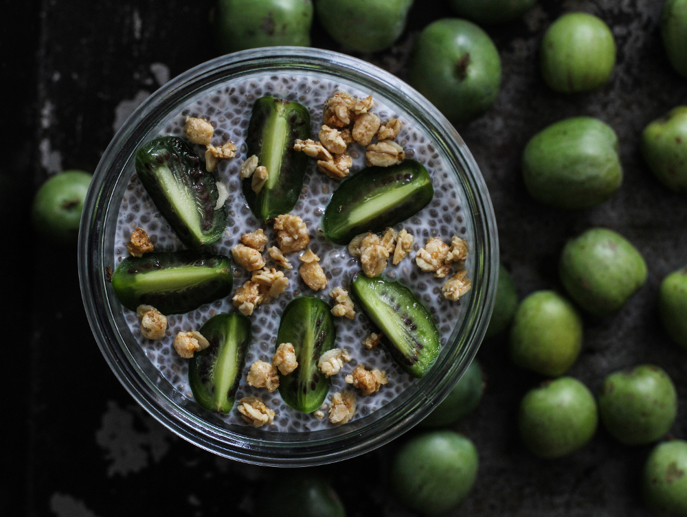 Chia-Pudding mit der Mini-Kiwi Nergi Chia-Pudding mit der Mini-Kiwi Nergi
